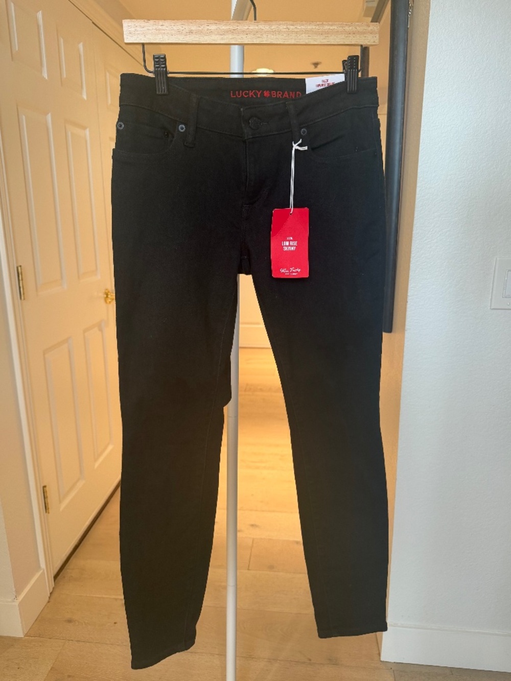 NWT Lucky Brand Lolita Black Low-Rise Skinny Jeans